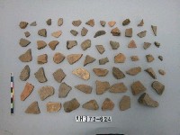藏品(灰色細砂陶片碎片)的圖片